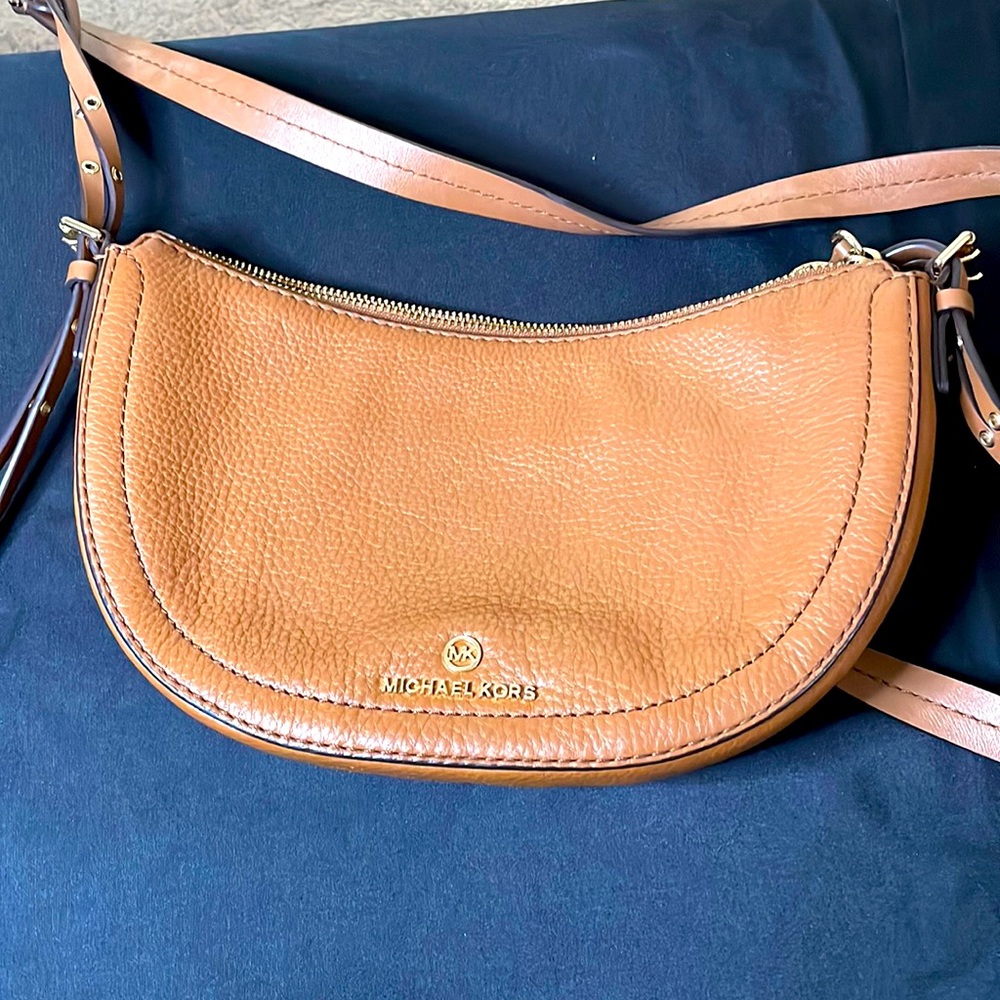 Michael Kors tan leather purse